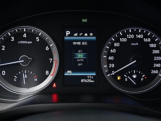 HYUNDAI GRANDEUR IG 2017