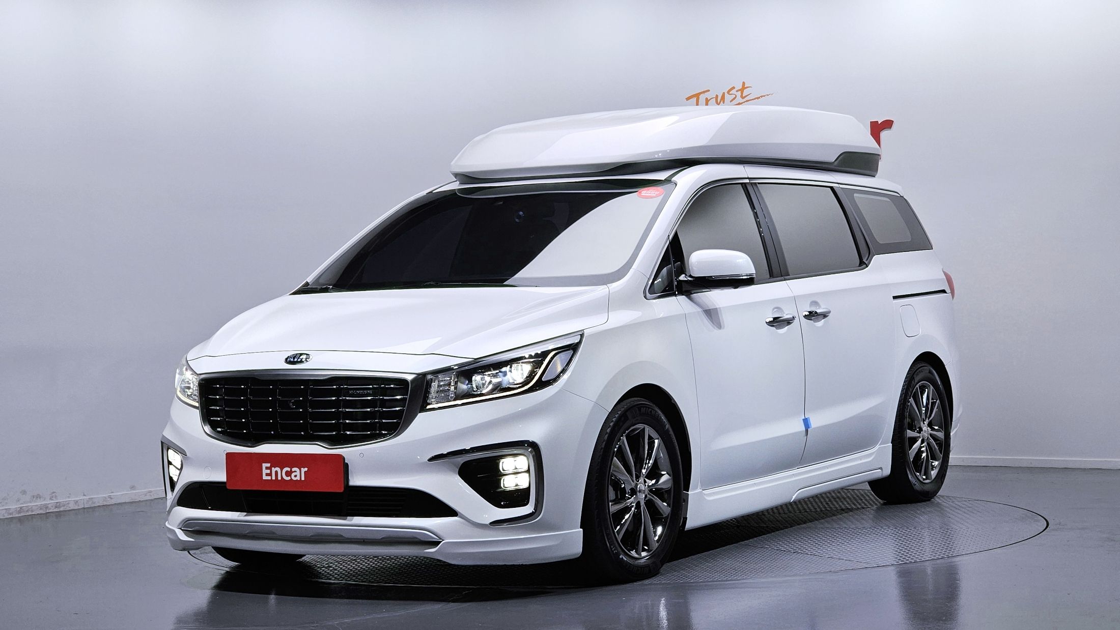 KIA CARNIVAL 2019