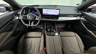 BMW 5-SERIES G60 2023