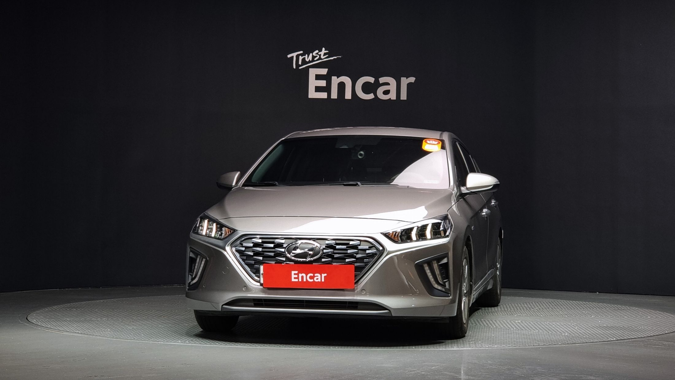 HYUNDAI IONIQ HYBRID 2019