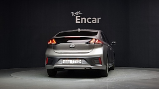 HYUNDAI IONIQ HYBRID 2019