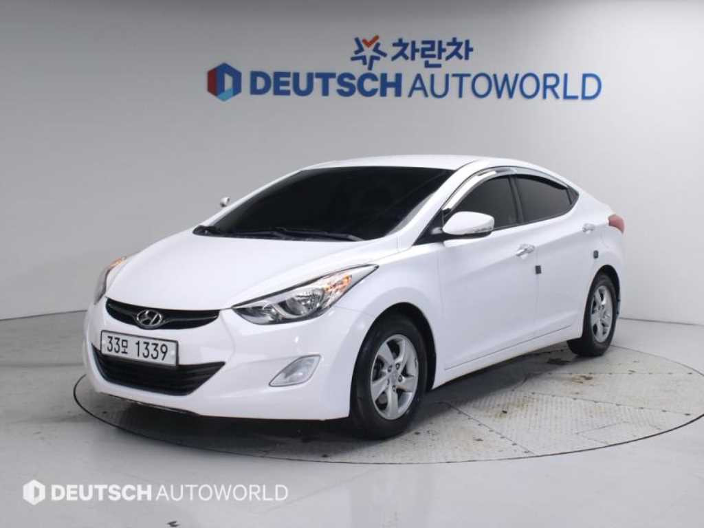 HYUNDAI AVANTE MD 2012