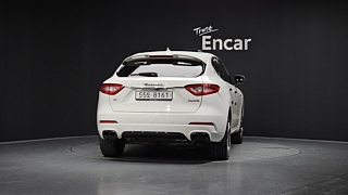 MASERATI LEVANTE 2017