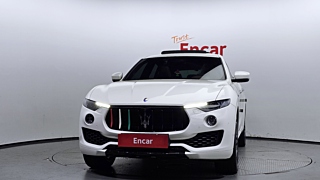 MASERATI LEVANTE 2017
