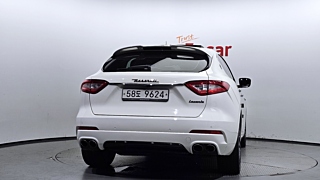 MASERATI LEVANTE 2017