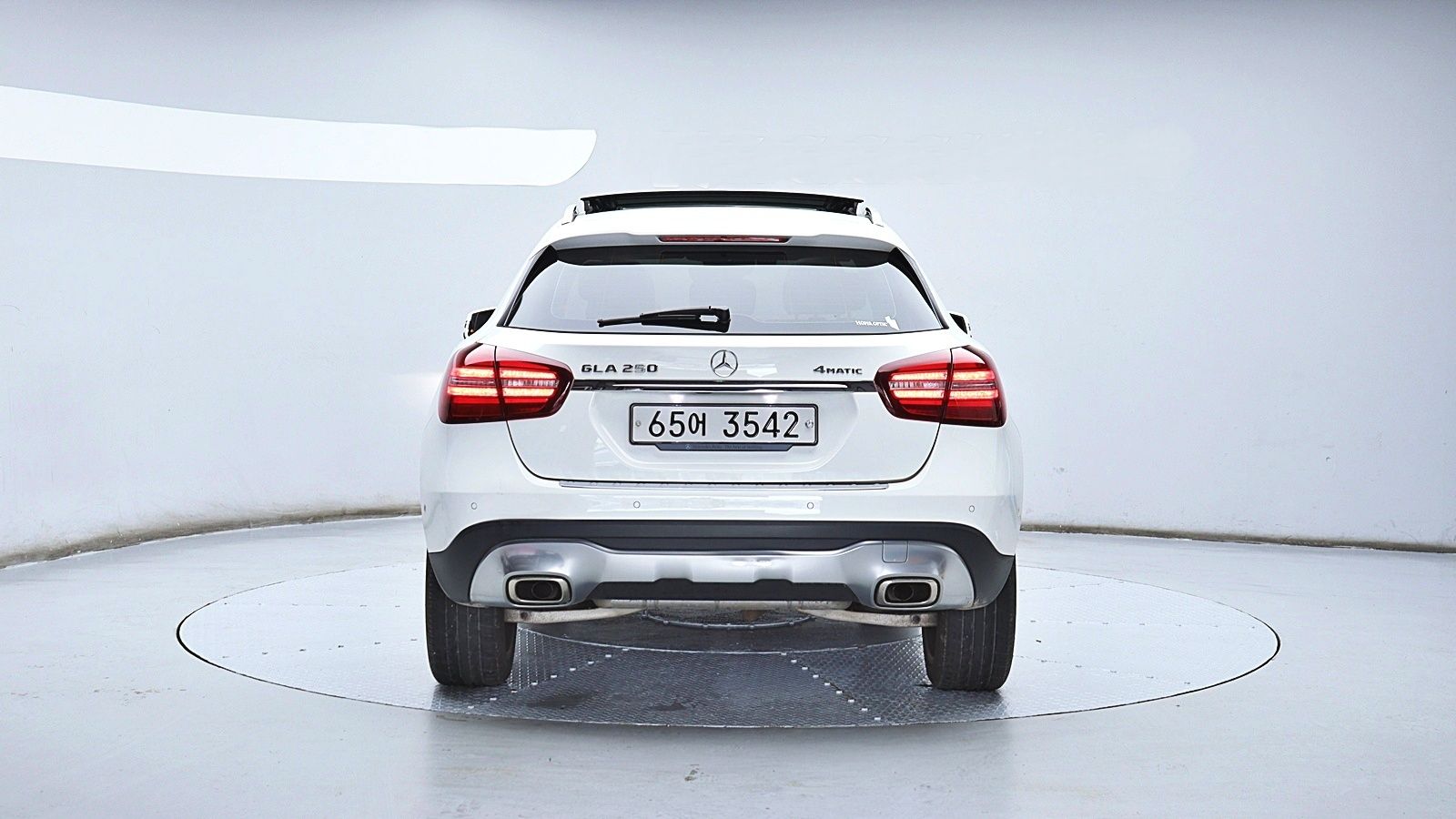 MERCEDES BENZ GLA-CLASS X156 2018