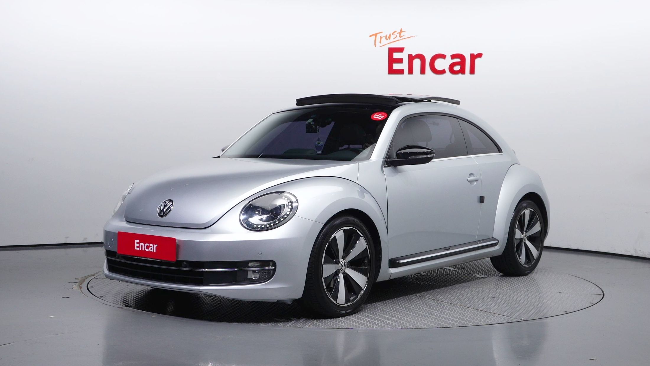 VOLKSWAGEN BEATLE 2013