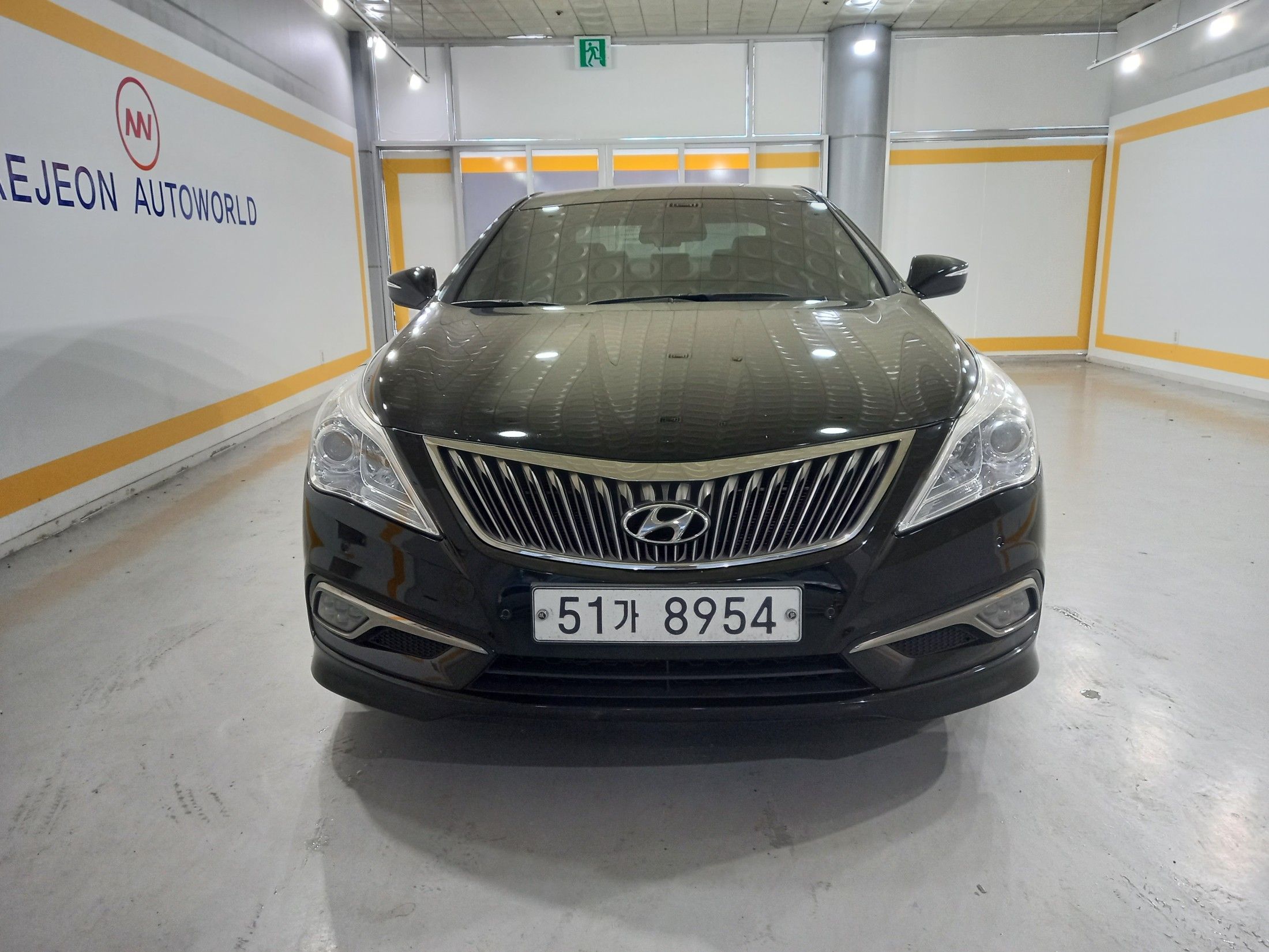 HYUNDAI GRANDEUR HG 2015