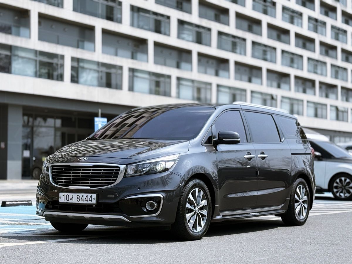 KIA CARNIVAL 2015