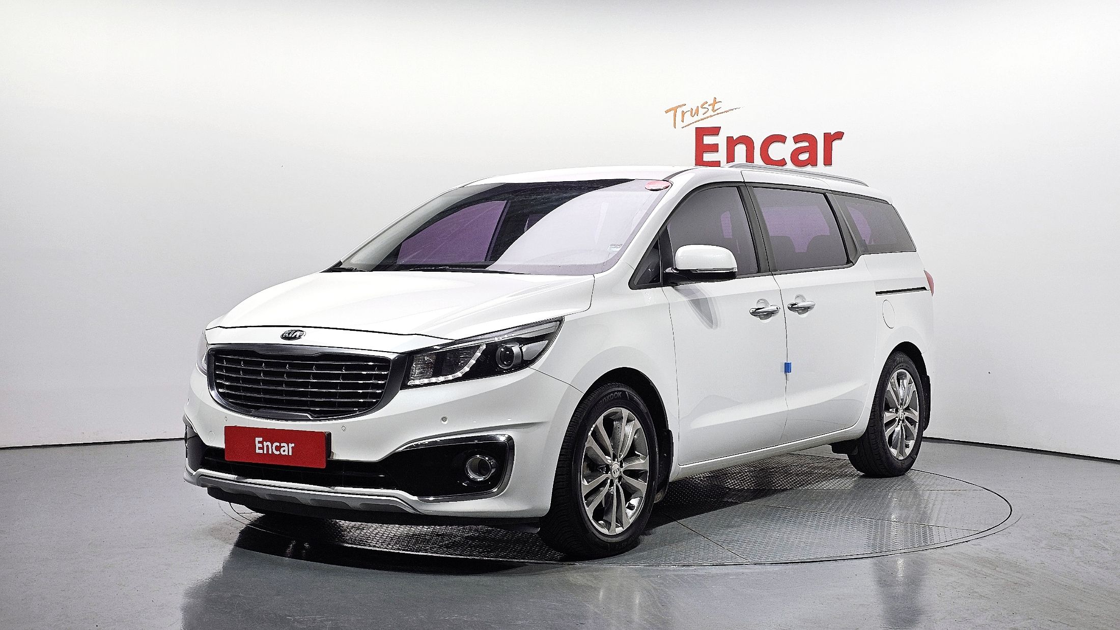 KIA CARNIVAL 2015