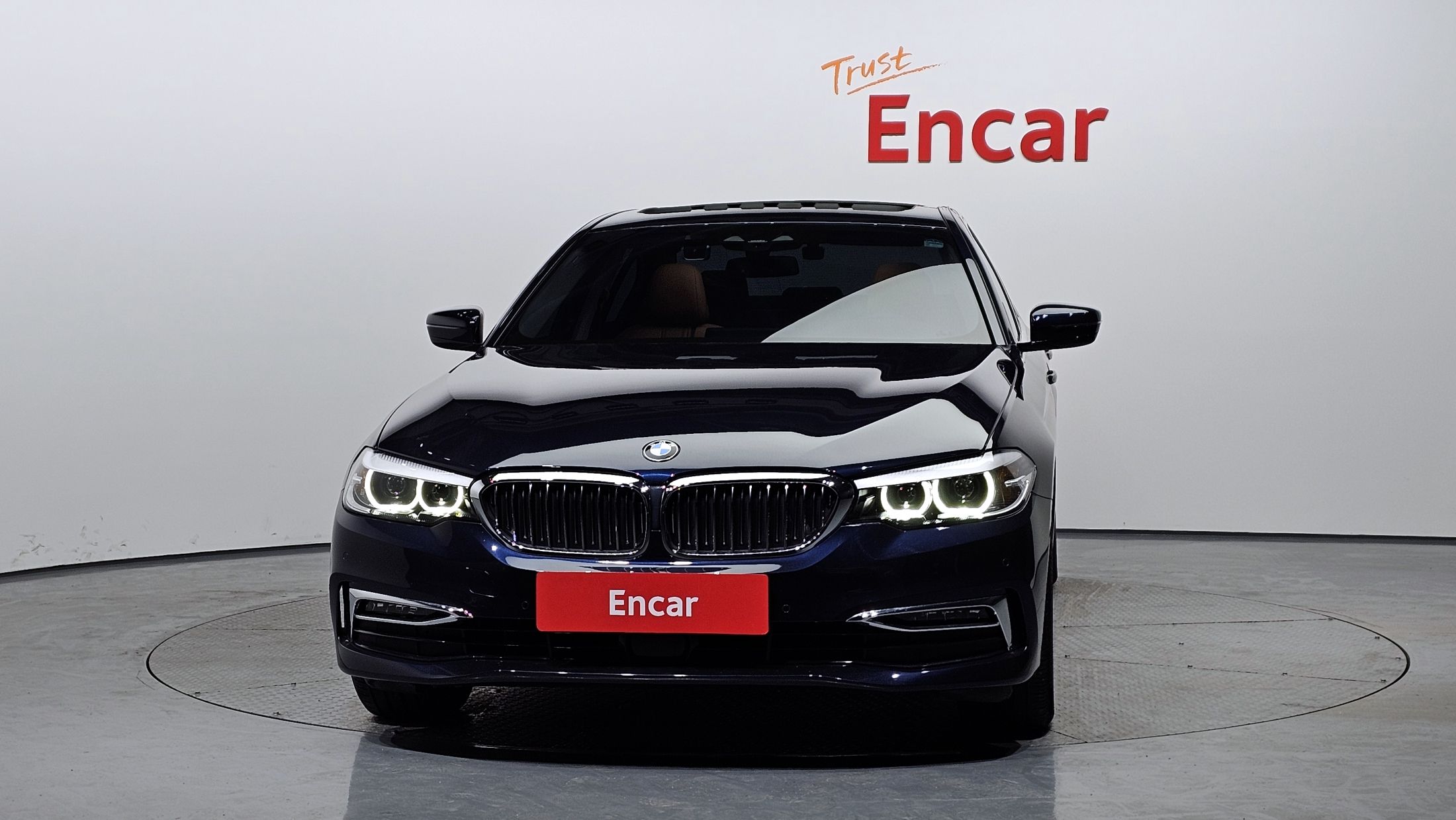 BMW 5-SERIES G30 2019