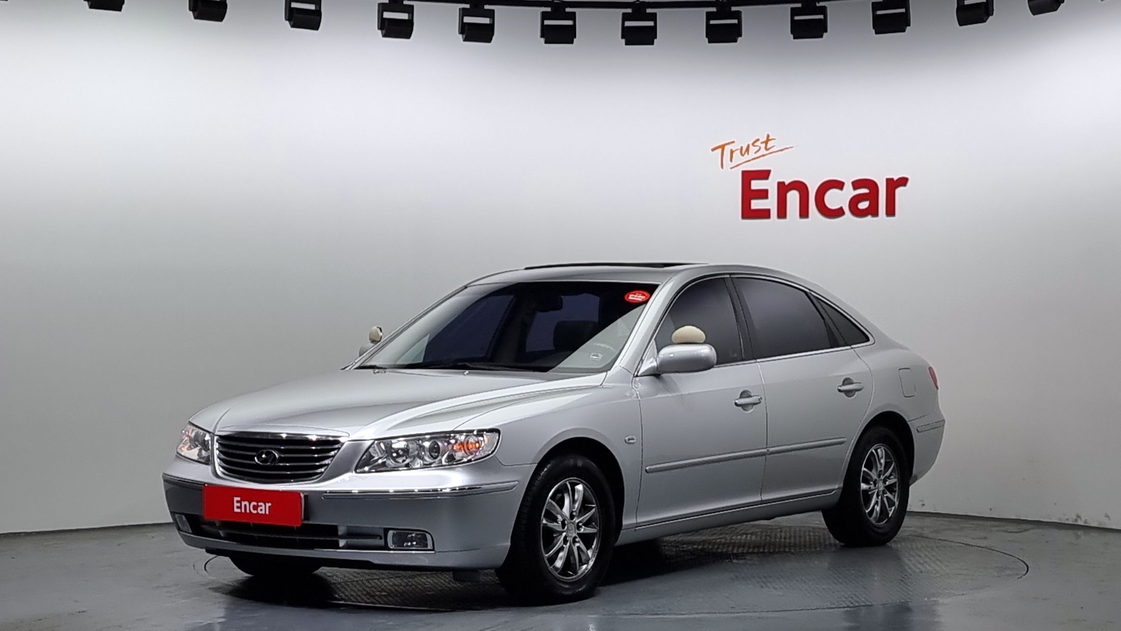 HYUNDAI GRANDEUR NEW LUXURY
