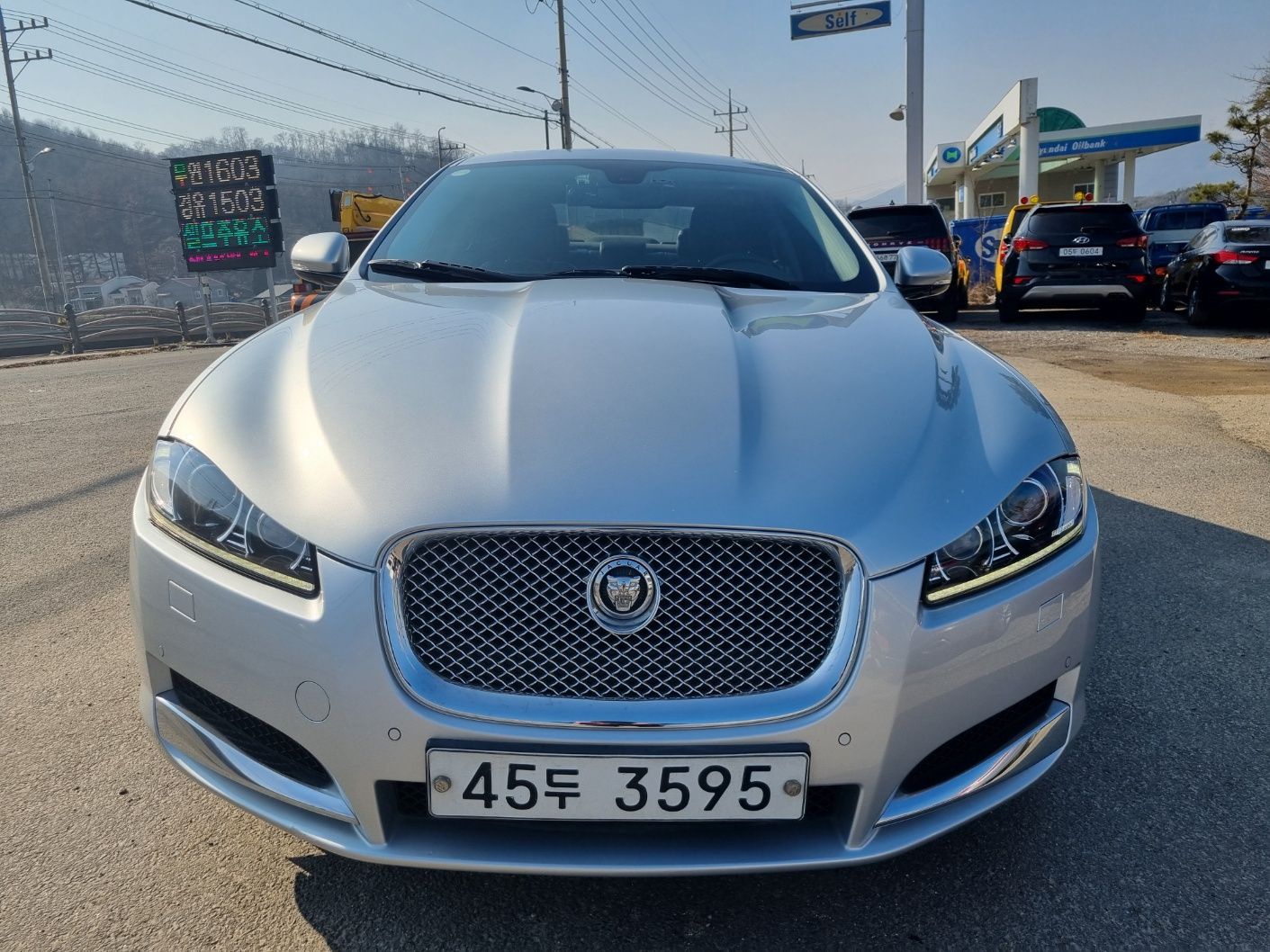 JAGUAR XF