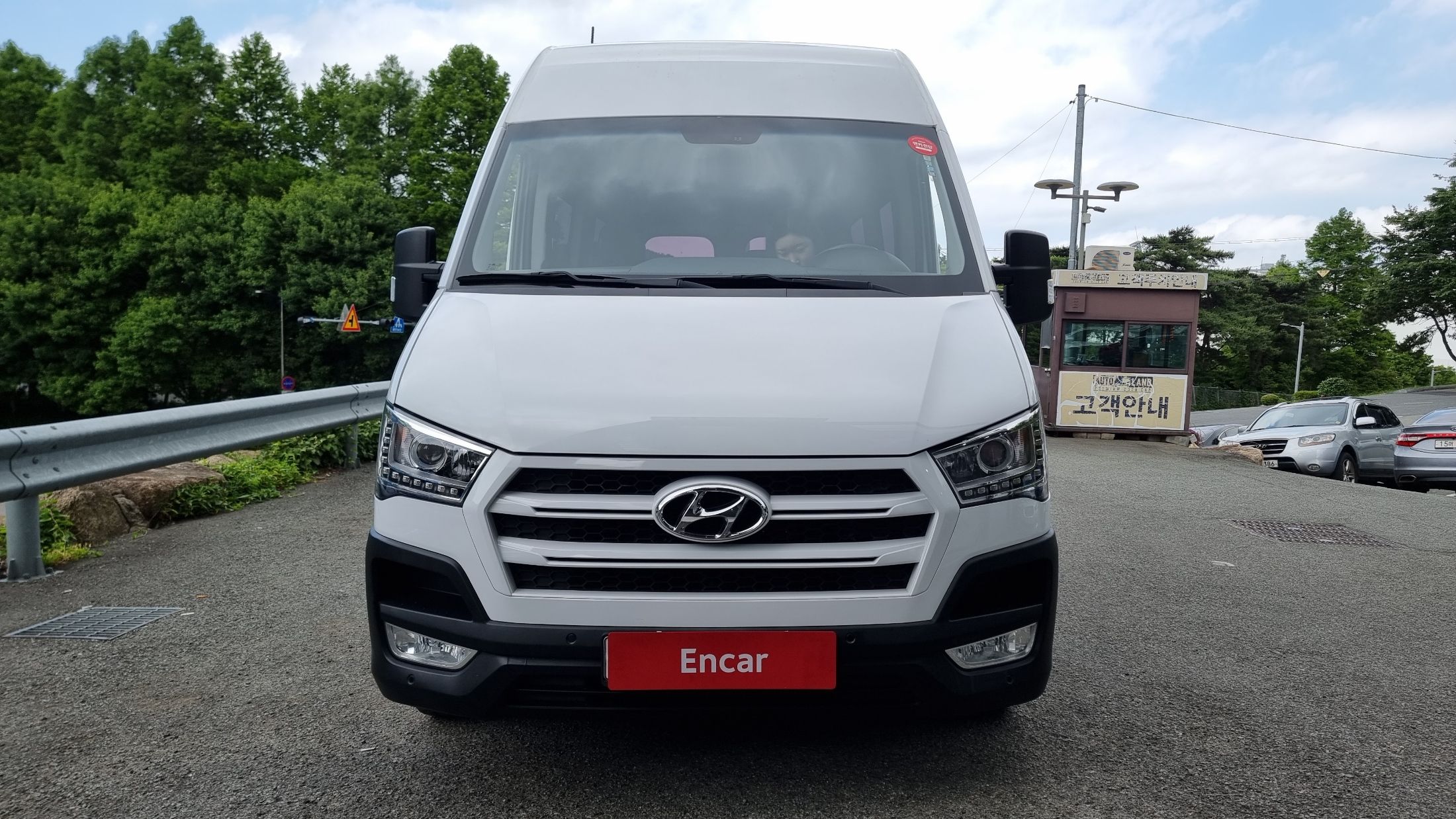 HYUNDAI SOLATI 2016