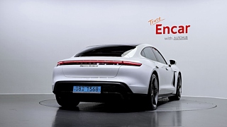 PORSCHE TAYCAN 2021