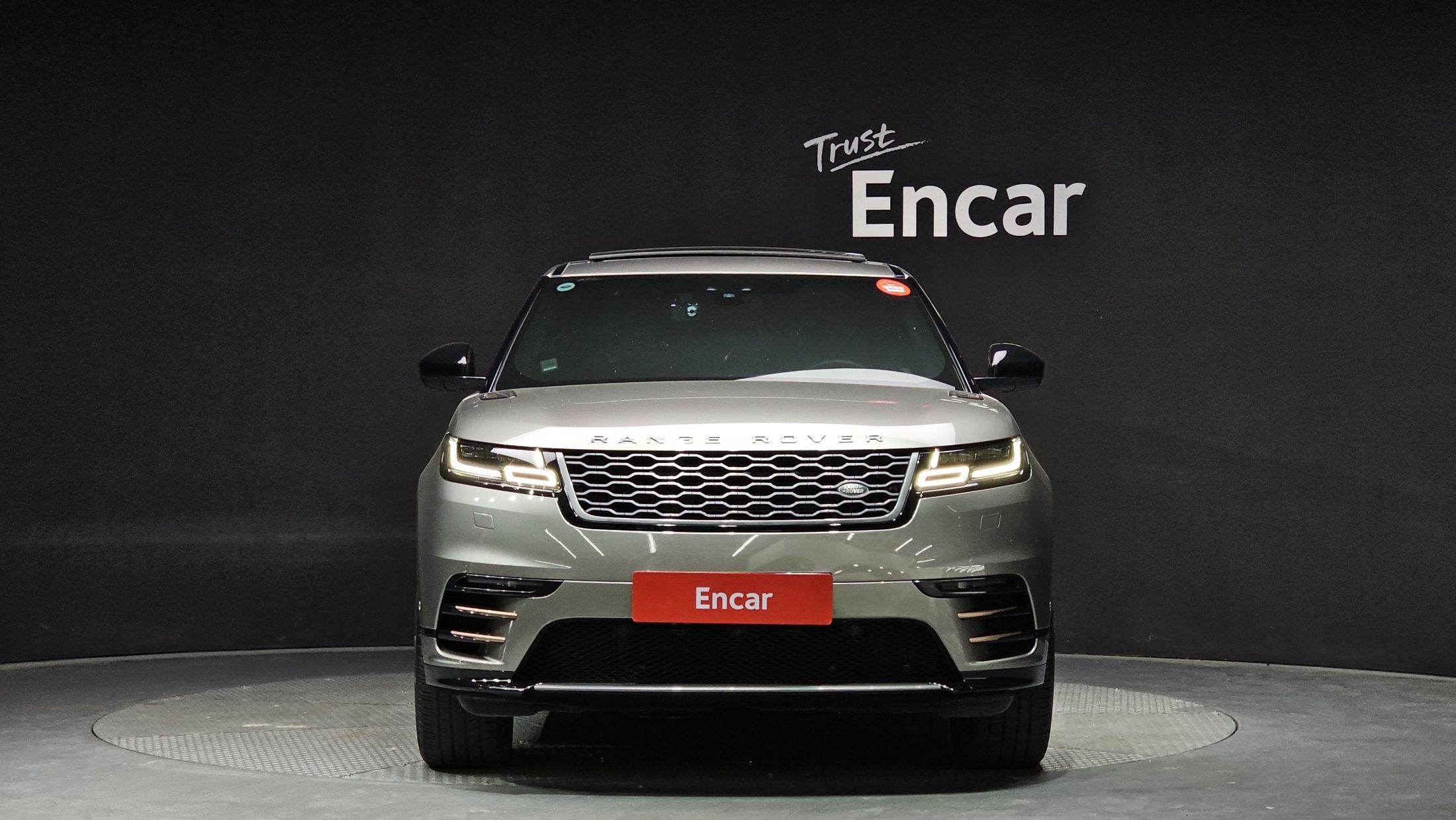 LAND ROVER RANGE ROVER VELAR 2018