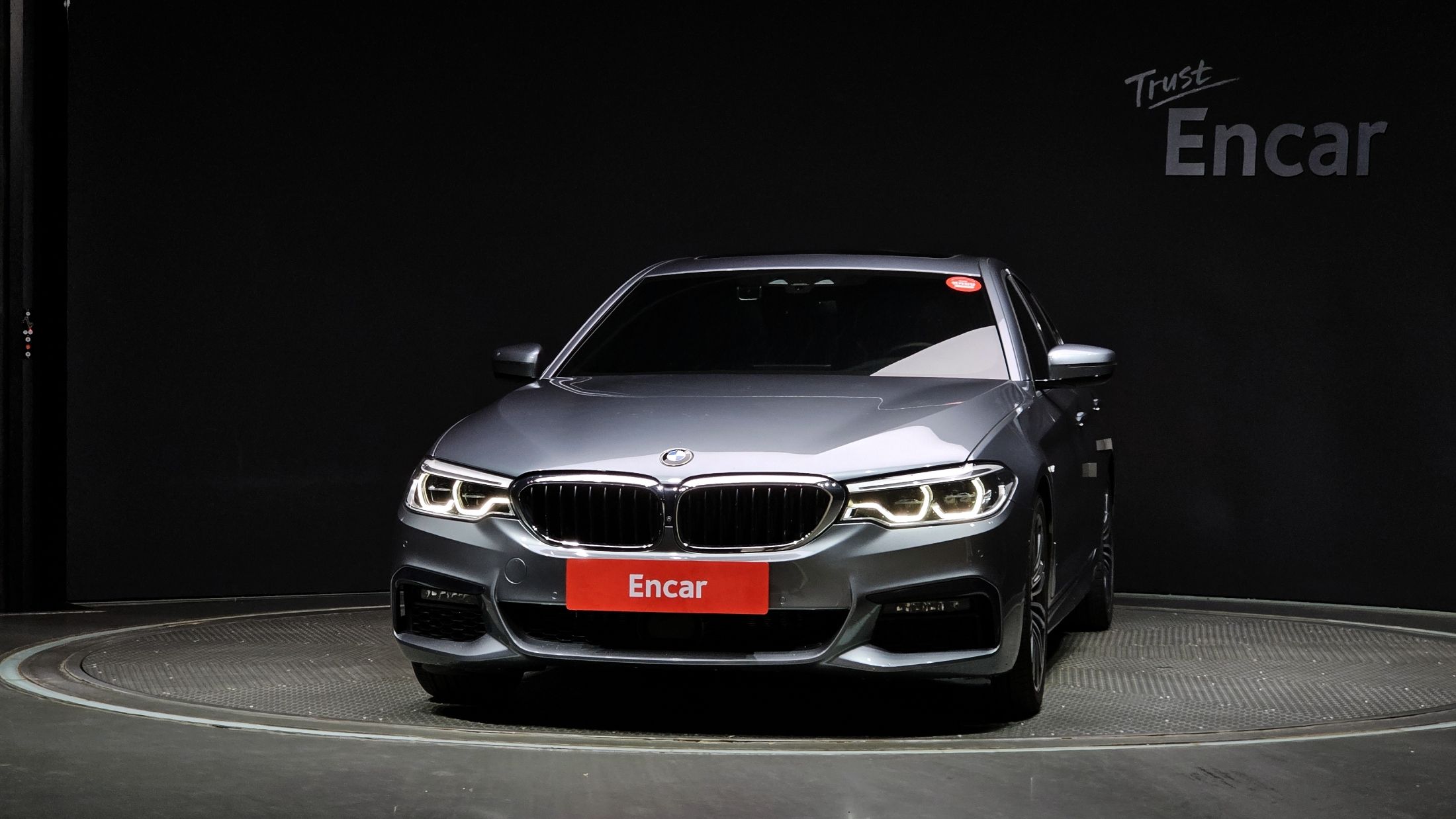 BMW 5-SERIES G30 2019