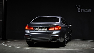 BMW 5-SERIES G30 2019
