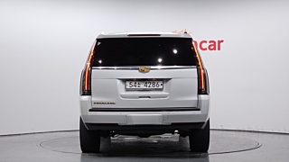 CADILLAC ESCALADE 2018