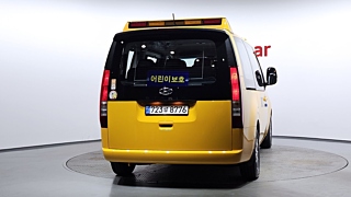 HYUNDAI STARIA 2023