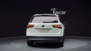 VOLKSWAGEN TIGUAN 2020