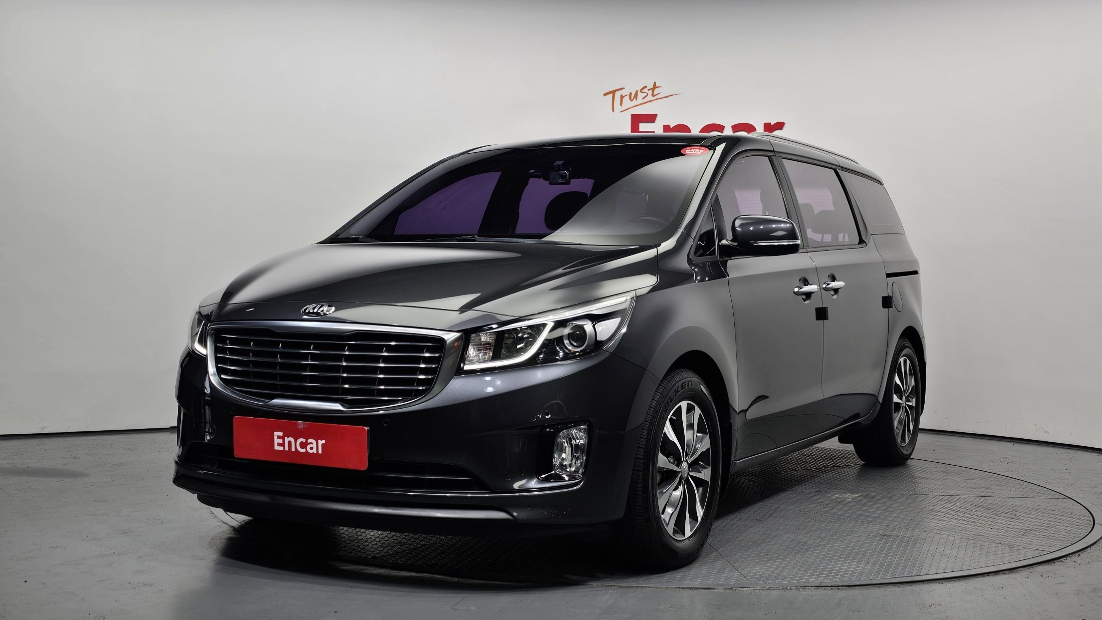KIA CARNIVAL 2015