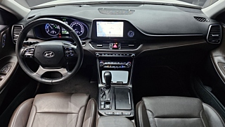 HYUNDAI GRANDEUR IG HYBRID 2018
