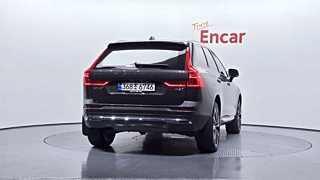 VOLVO XC60 2023