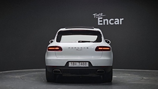 PORSCHE MACAN 2018