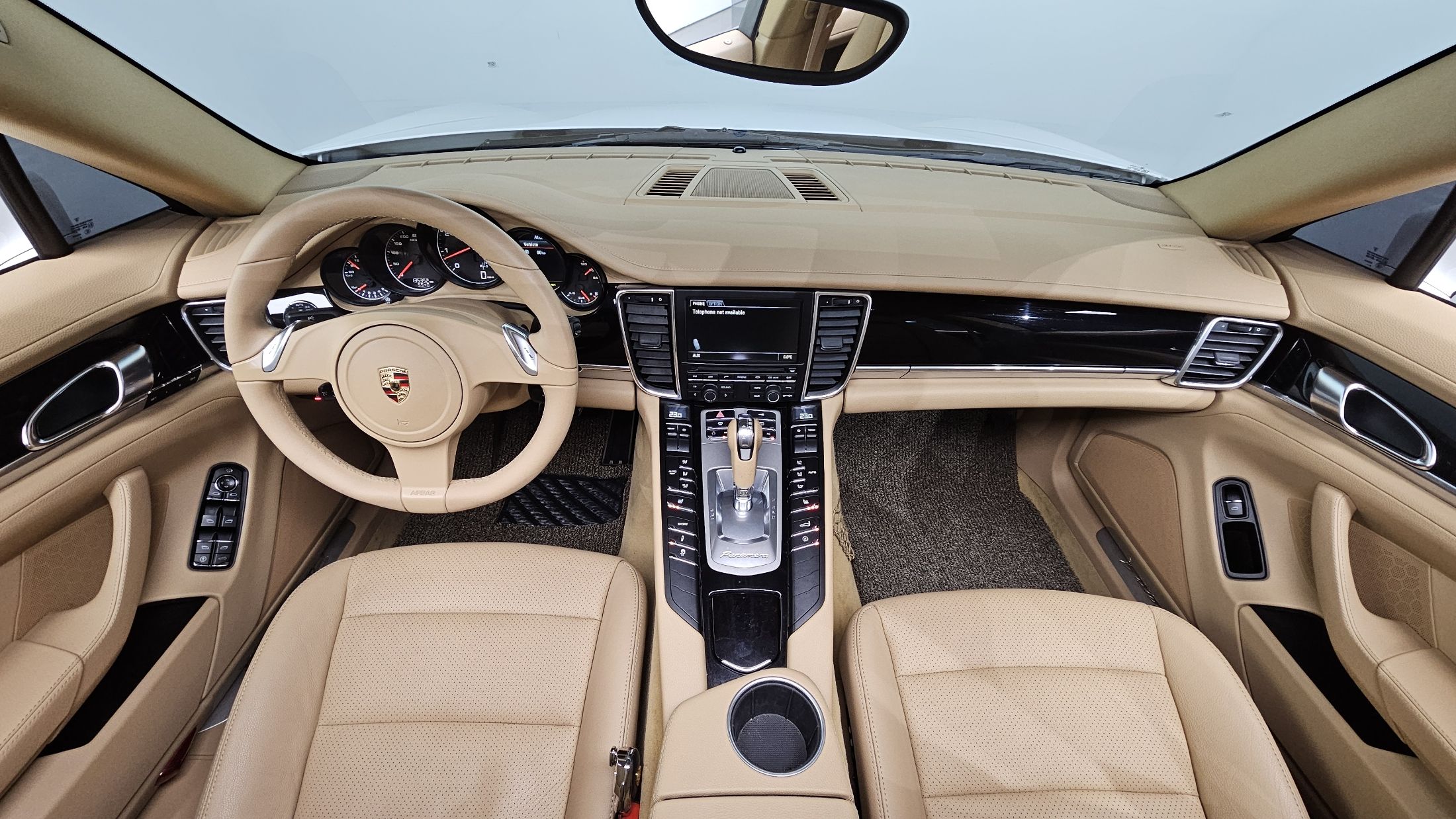 PORSCHE PANAMERA 2011
