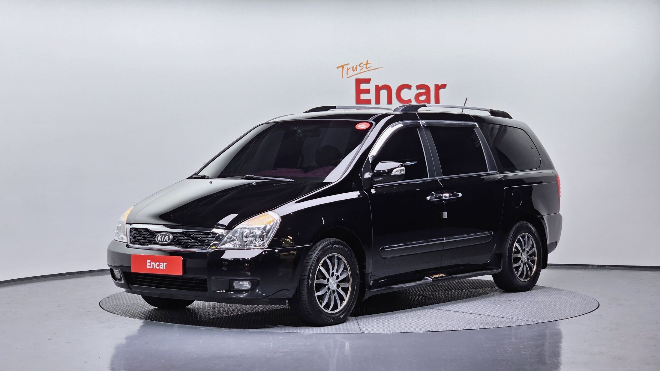 KIA CARNIVAL R