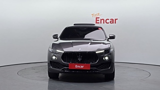 MASERATI LEVANTE 2018