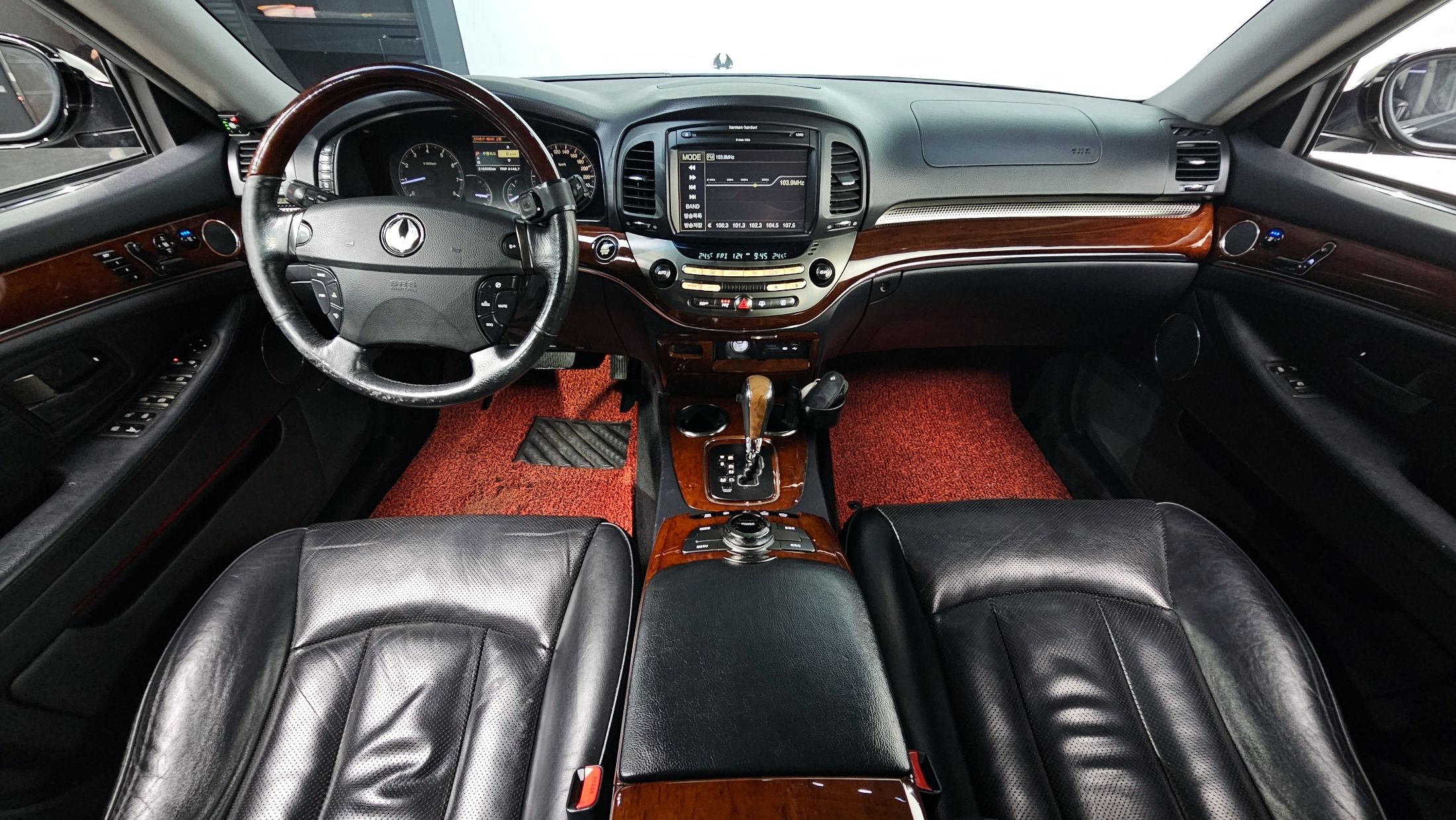 SSANGYONG CHAIRMAN W 2008