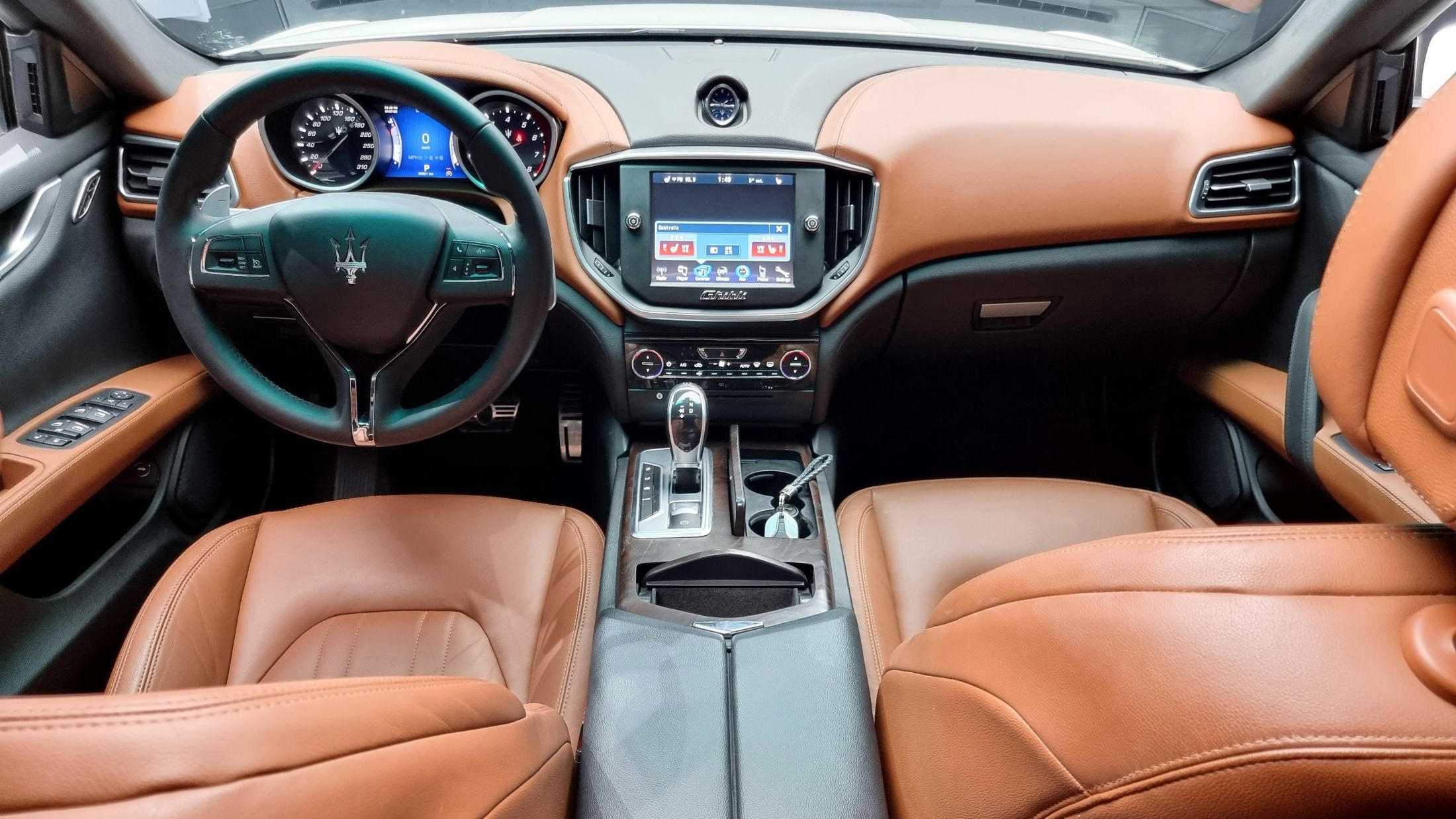 MASERATI GHIBLI 2014