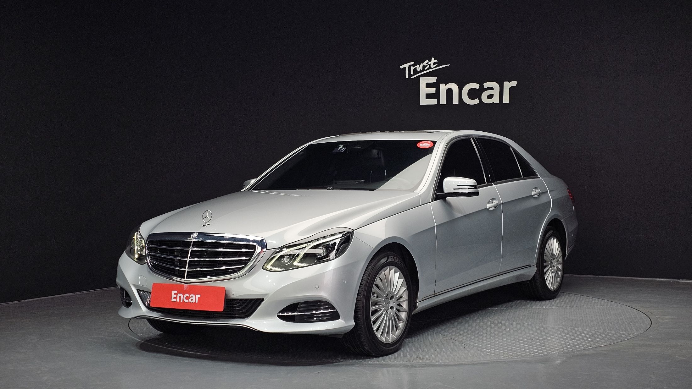 MERCEDES BENZ E-CLASS W212 2013