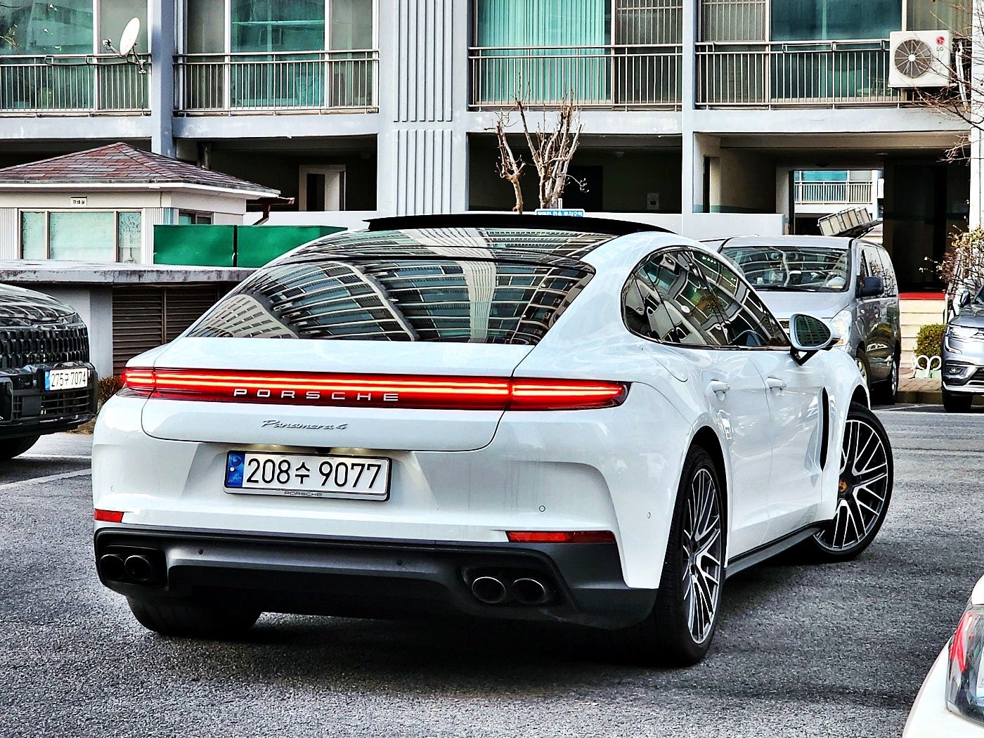 PORSCHE PANAMERA 972