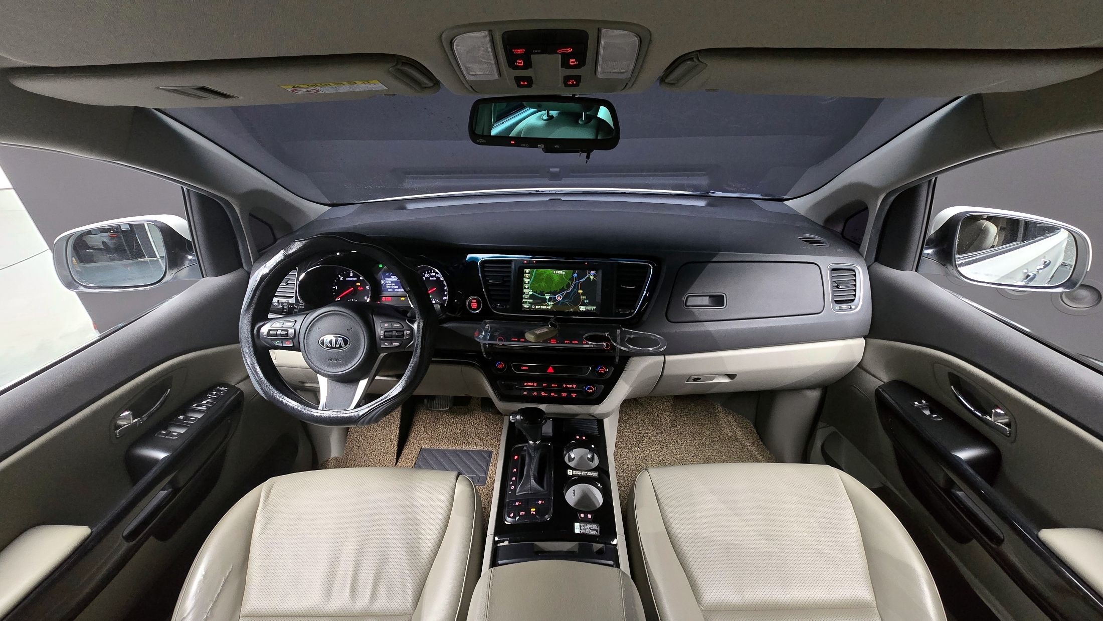 KIA CARNIVAL 2015