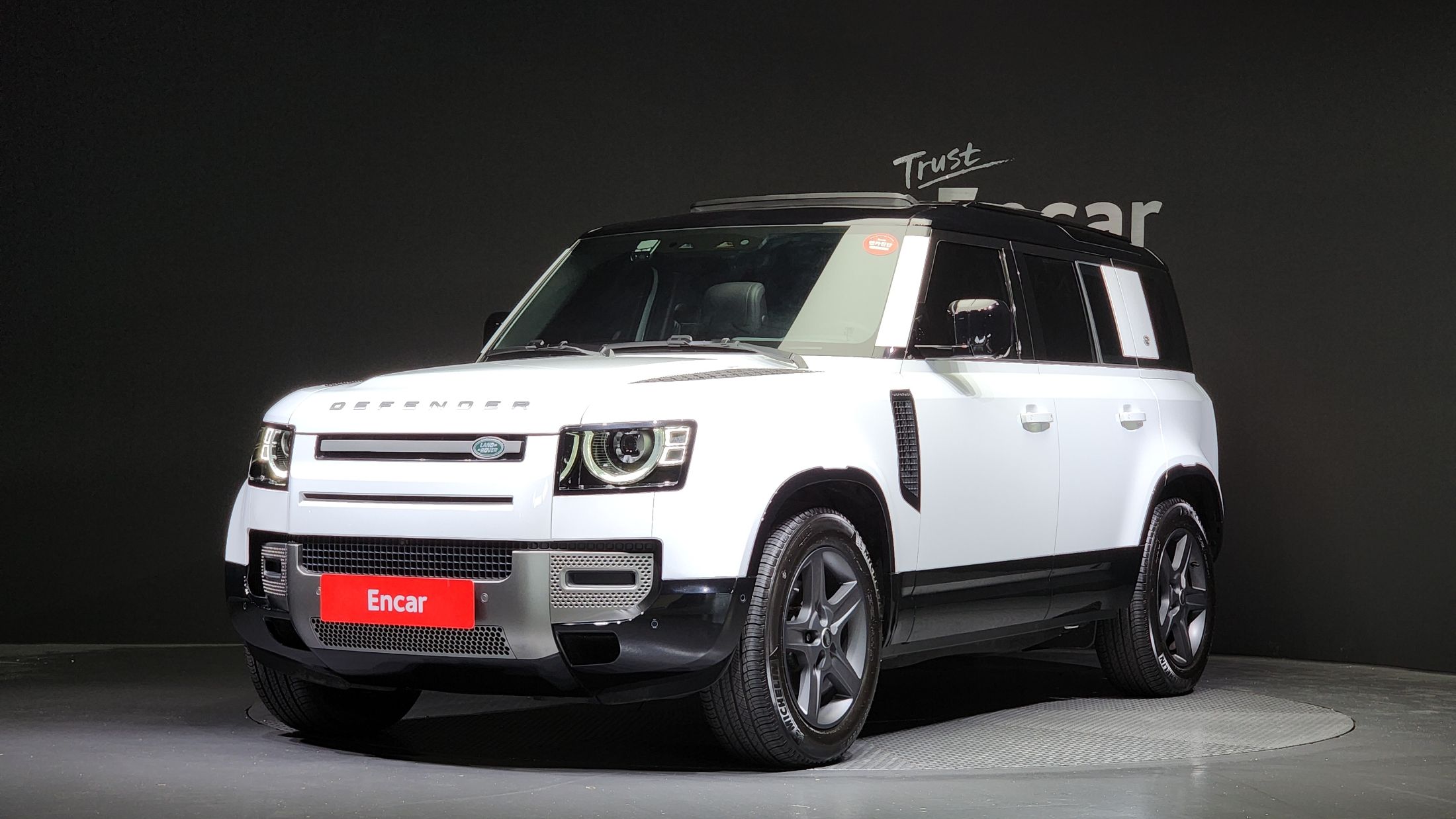 LAND ROVER DEFENDER L663 2024