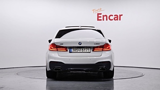 BMW 5-SERIES G30 2019