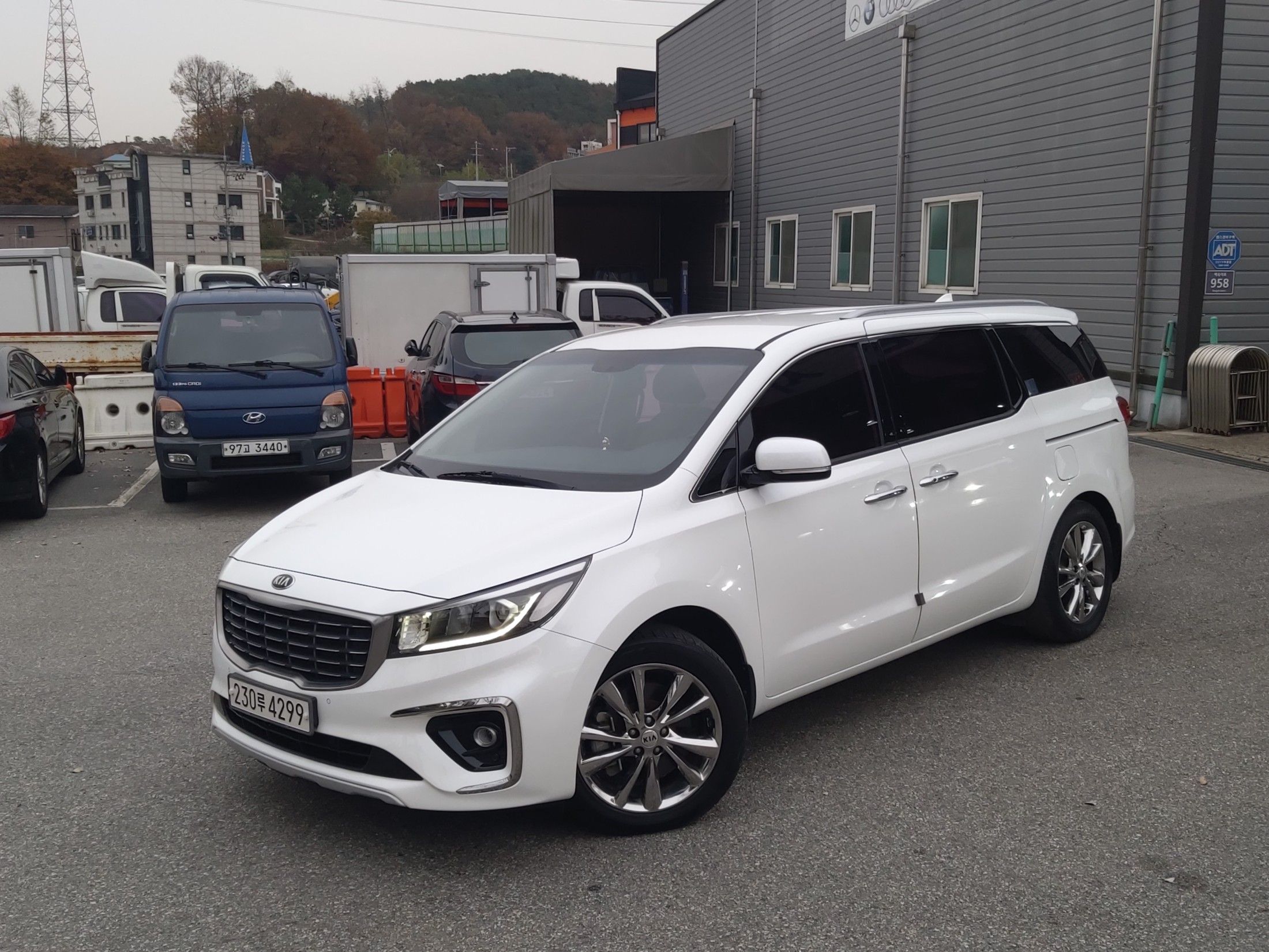 KIA CARNIVAL