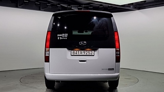 HYUNDAI STARIA 2024