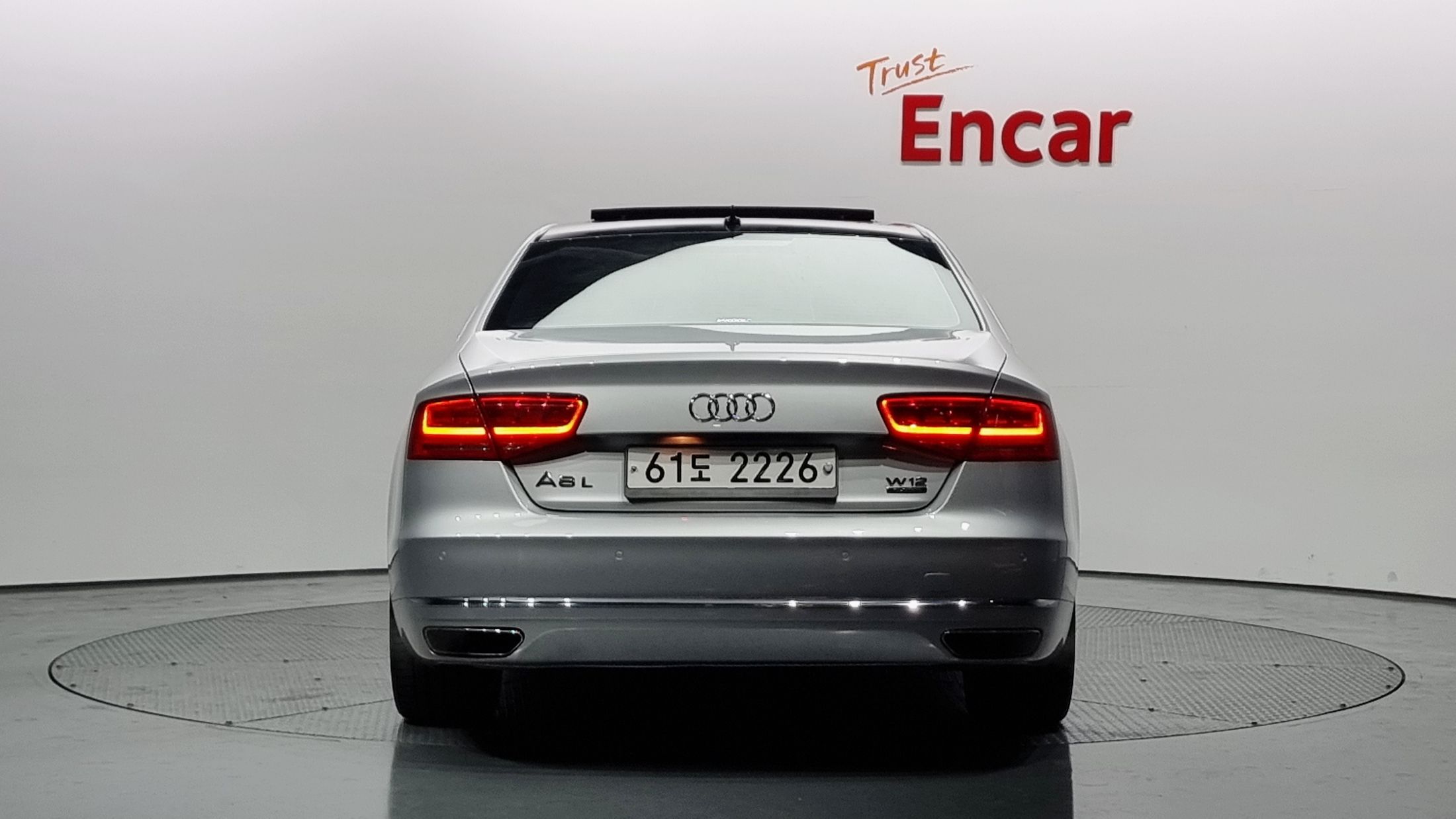 AUDI A8 2011