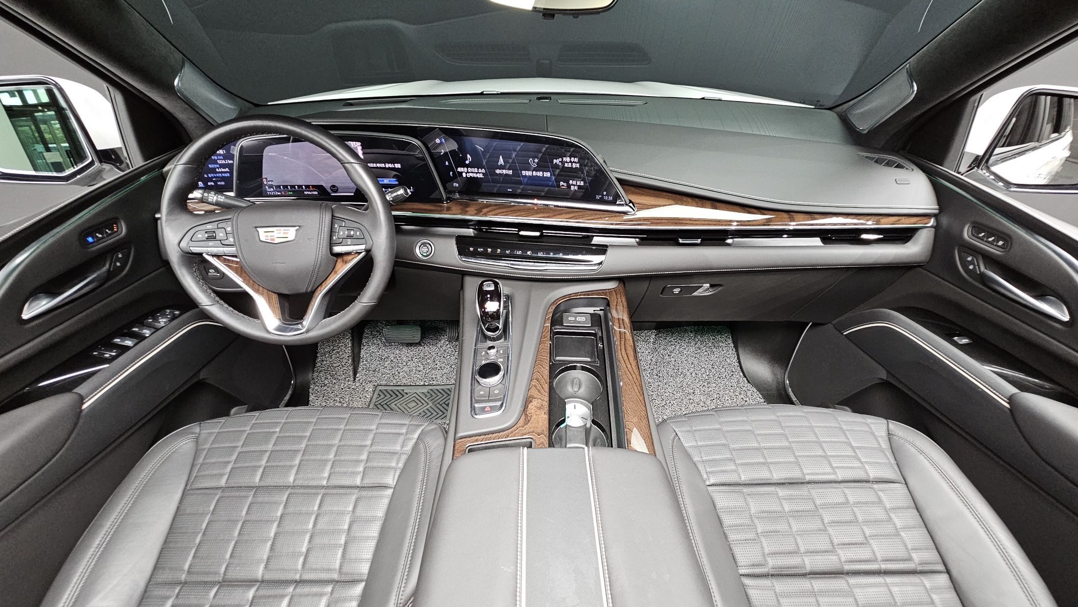 CADILLAC ESCALADE