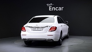 MERCEDES BENZ E-CLASS W213 2018
