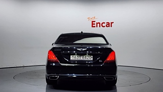 GENESIS EQ900 2018