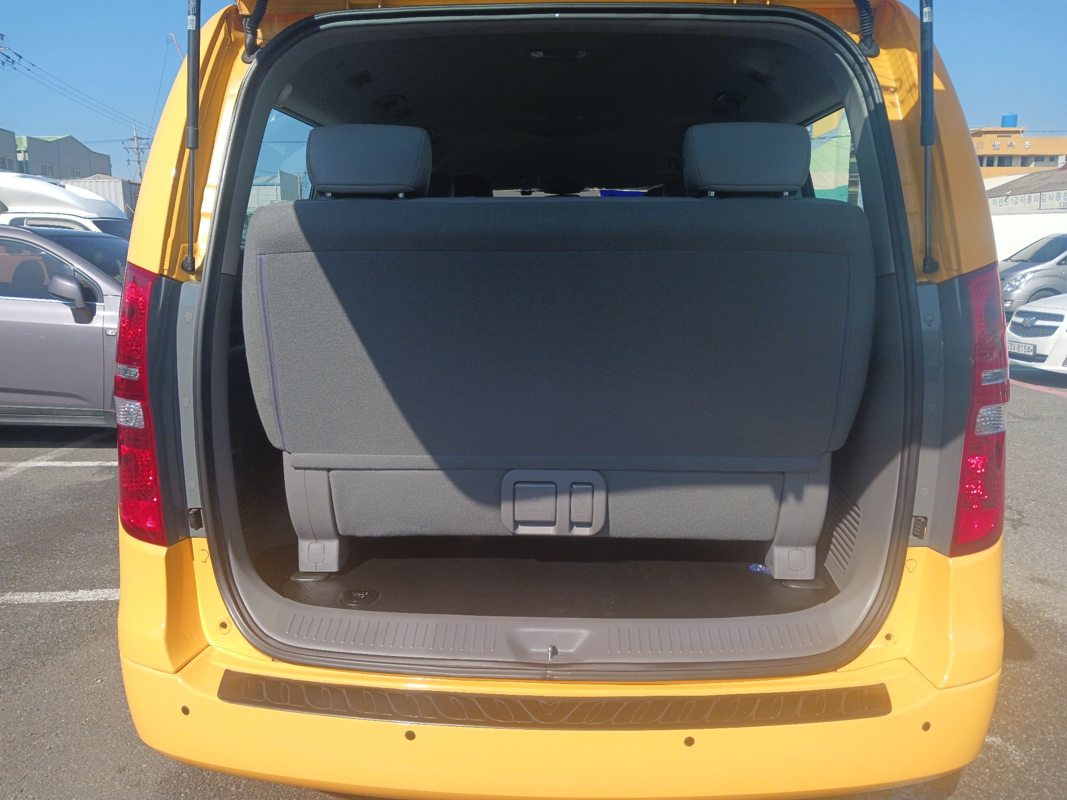 HYUNDAI STAREX GRAND
