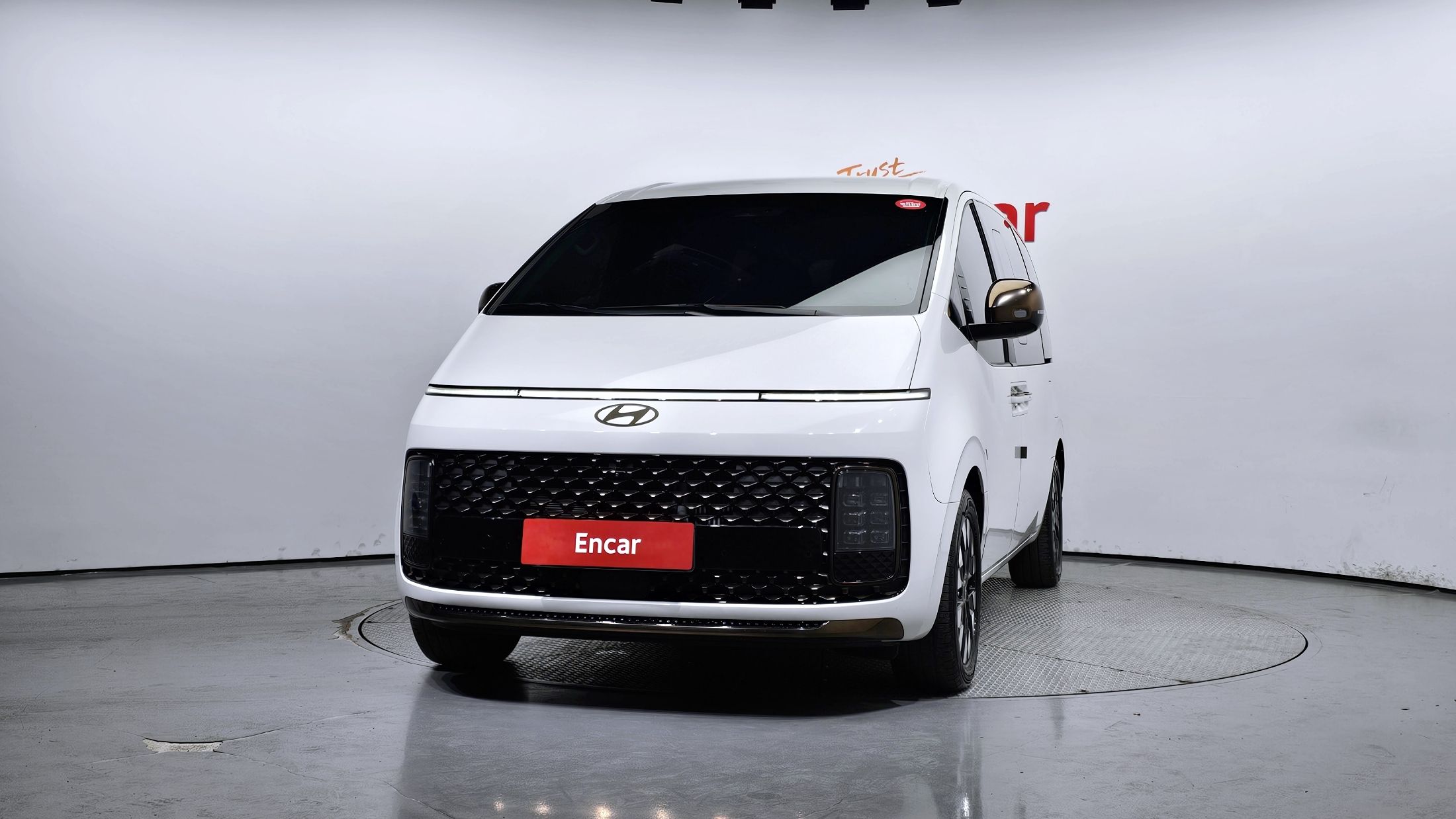 HYUNDAI STARIA 2024
