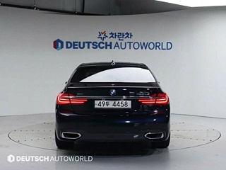 BMW 7-SERIES G11 2017