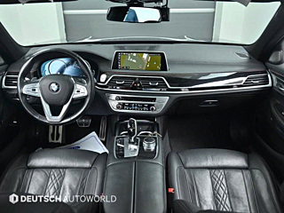 BMW 7-SERIES G11 2017