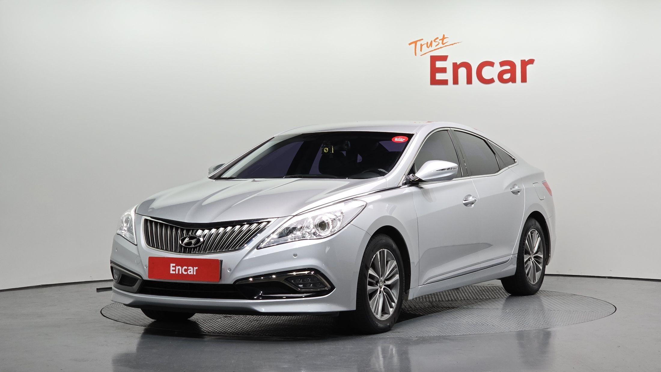 HYUNDAI GRANDEUR HG 2015